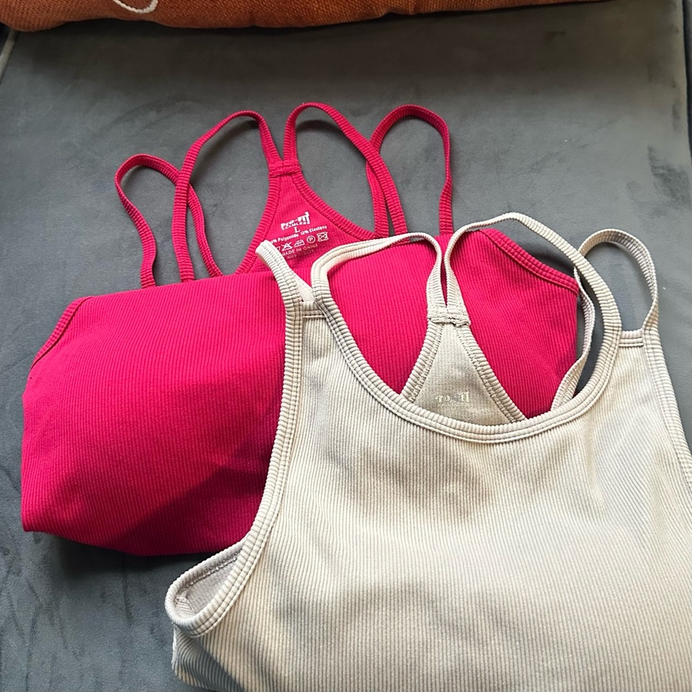 Pro-fit Seamless women’s Size L red and cream lot